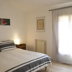 Casa Zaira Bazzano